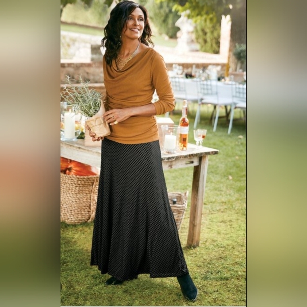 Soft Surroundings Black Velvet Burnout Operetta Skirt size Medium